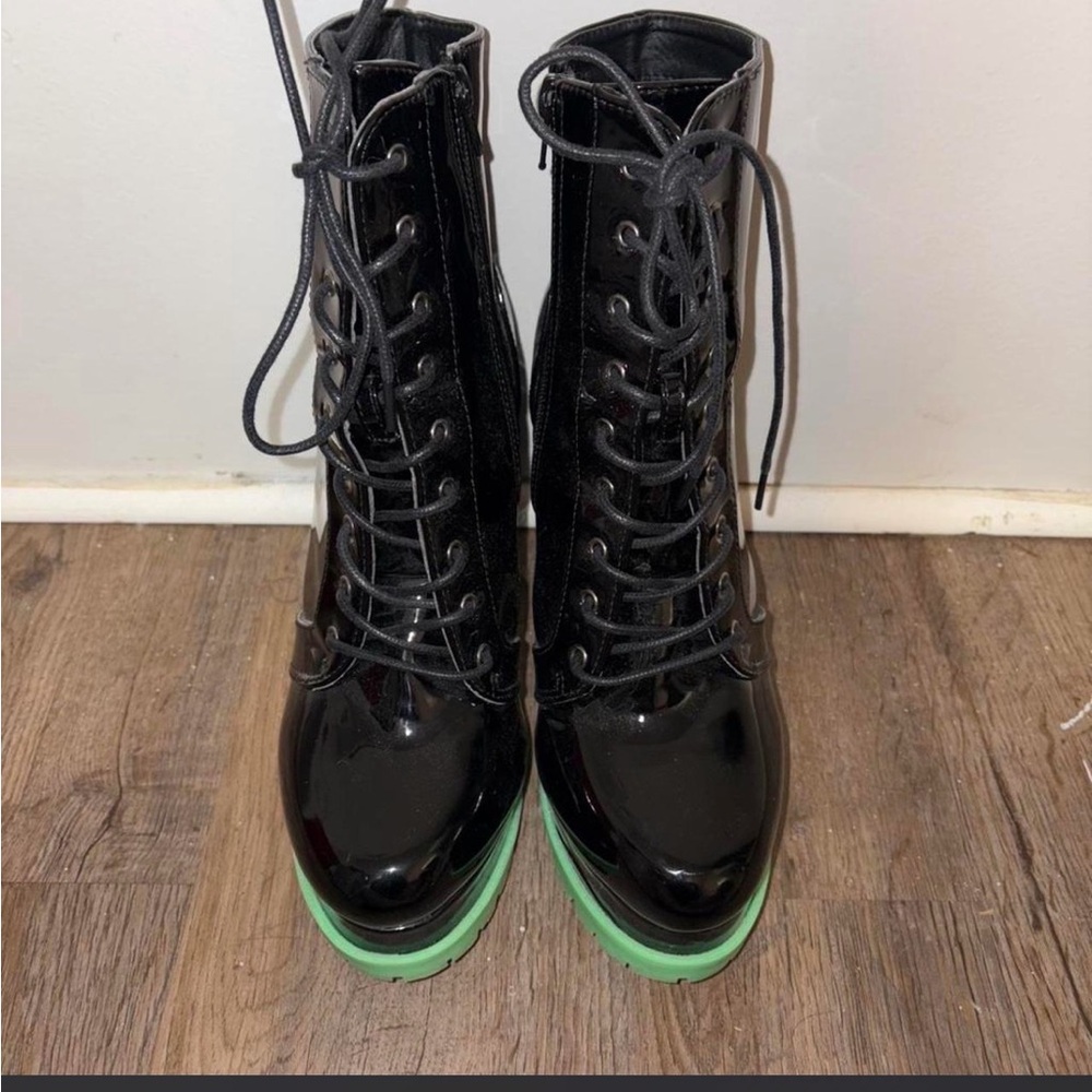 Wild Diva Black Patent Lace-Up Platform Boots with Green Sole - Picture 1 of 4